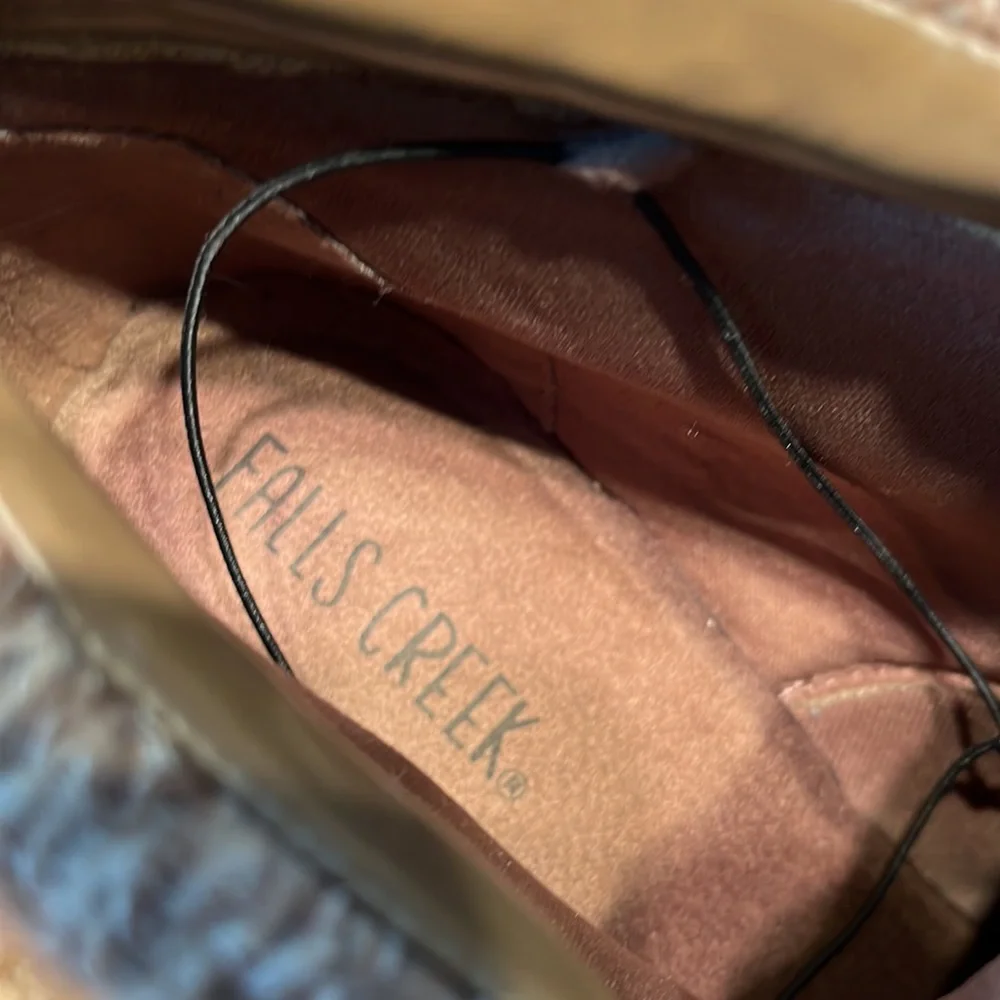 NWT Faux Suede Wedge Lace Up Booties - Picture 7 of 7